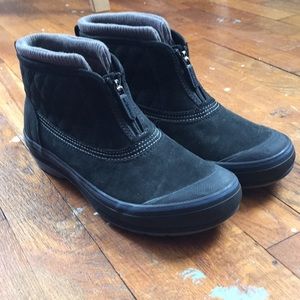 Clarks Muckers 7.5